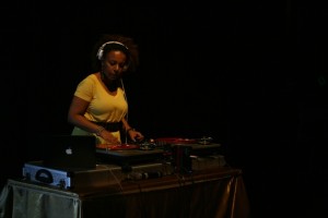 DJ_Vivian_Thaina Joaquim